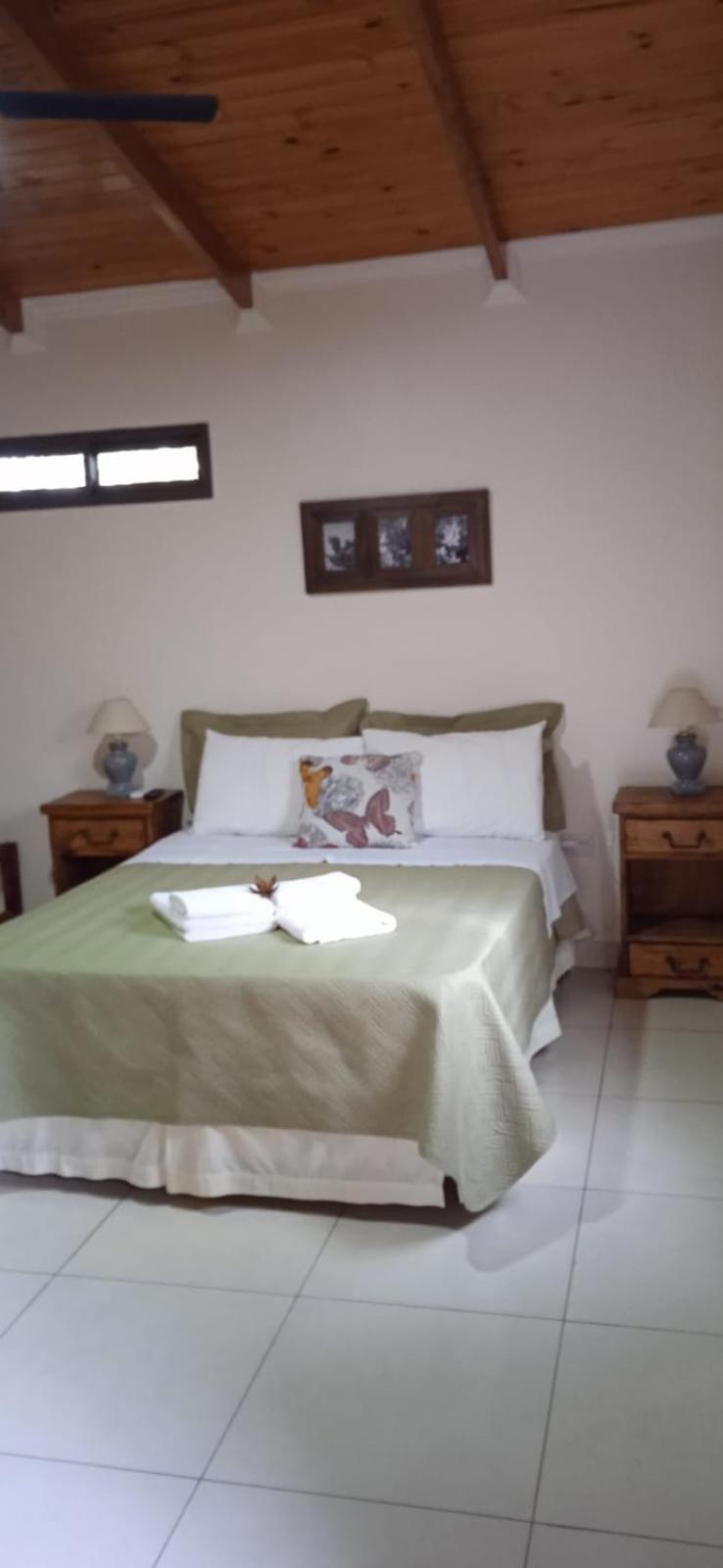 Oasis Bed And Breakfast Puerto Iguazú Szoba fotó
